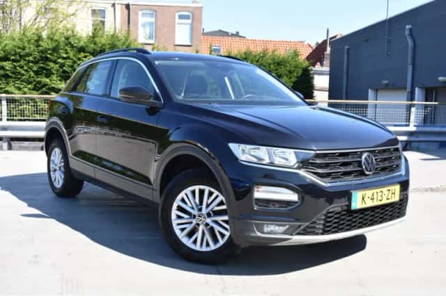 Volkswagen T-Roc (2021) thumbnail 2