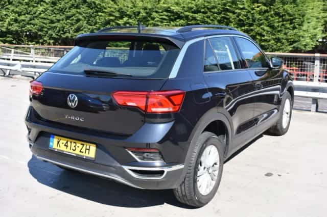 Volkswagen T-Roc (2021) thumbnail 4