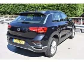 Volkswagen T-Roc (2021) thumbnail 4