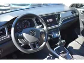Volkswagen T-Roc (2021) thumbnail 8