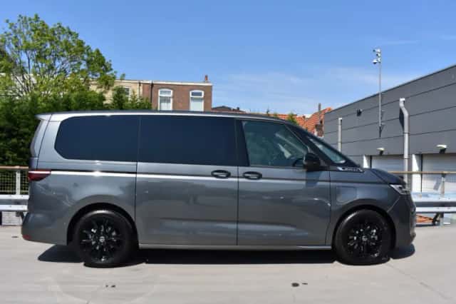 Volkswagen Multivan (2026) thumbnail 5