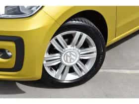 Volkswagen Up! (2018) thumbnail 6