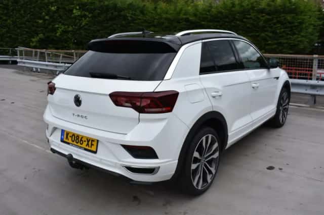 Volkswagen T-Roc (2021) thumbnail 4