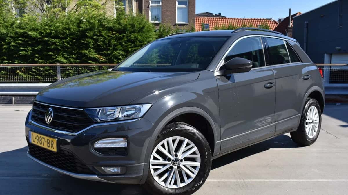 Volkswagen T-Roc (2021) — foto 1