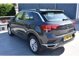 Volkswagen T-Roc (2021) thumbnail 4