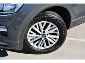Volkswagen T-Roc (2021) thumbnail 6