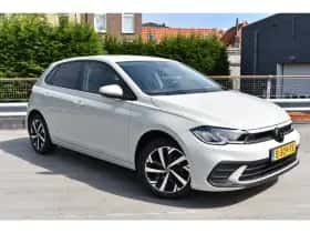 Volkswagen Polo (2023) thumbnail 2