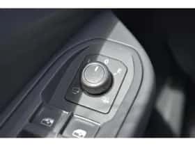 Volkswagen Golf (2025) thumbnail 18