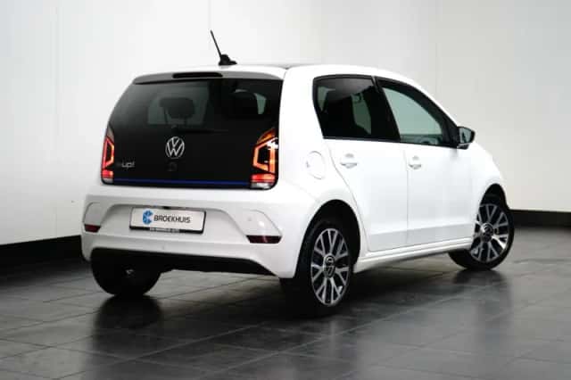 Volkswagen E-up! (2022) thumbnail 4
