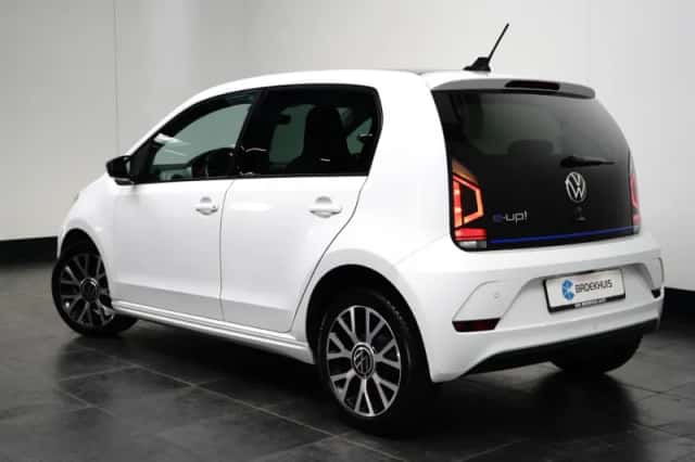 Volkswagen E-up! (2022) thumbnail 5