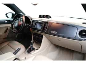 Volkswagen Beetle (2015) thumbnail 11