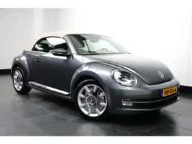 Volkswagen Beetle (2015) thumbnail 3