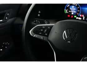 Volkswagen Golf (2023) thumbnail 11