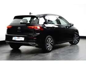 Volkswagen Golf (2023) thumbnail 4