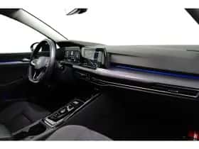 Volkswagen Golf (2023) thumbnail 7