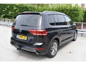 Volkswagen Touran (2023) thumbnail 4