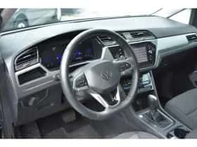 Volkswagen Touran (2023) thumbnail 9