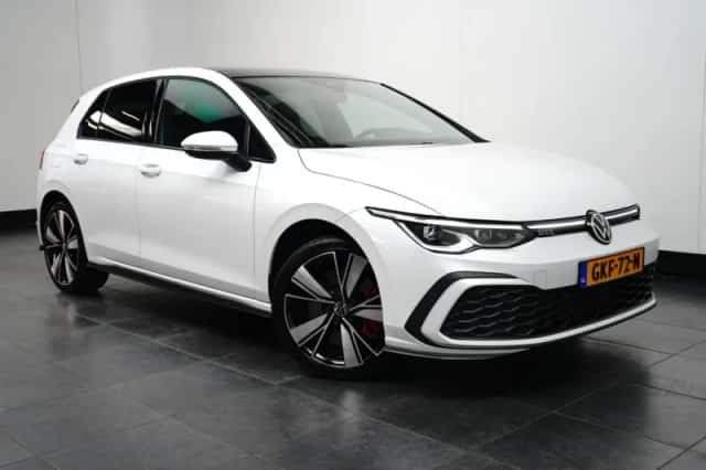 Volkswagen Golf (2020) thumbnail 3