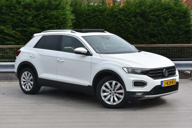 Volkswagen T-Roc (2019) thumbnail 2