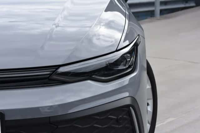Volkswagen Golf (2025) thumbnail 5