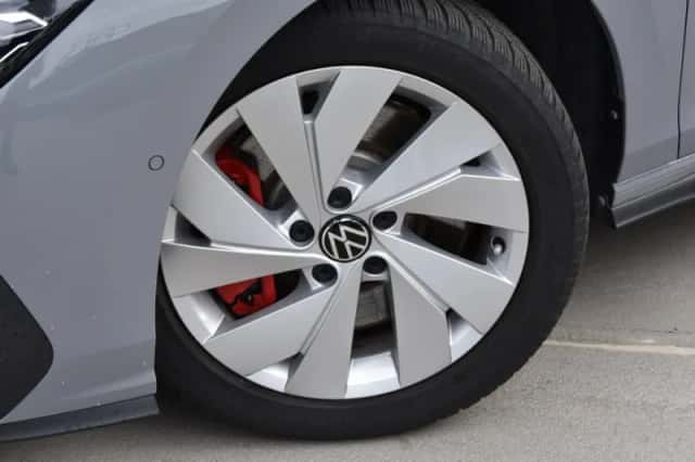 Volkswagen Golf (2025) thumbnail 6