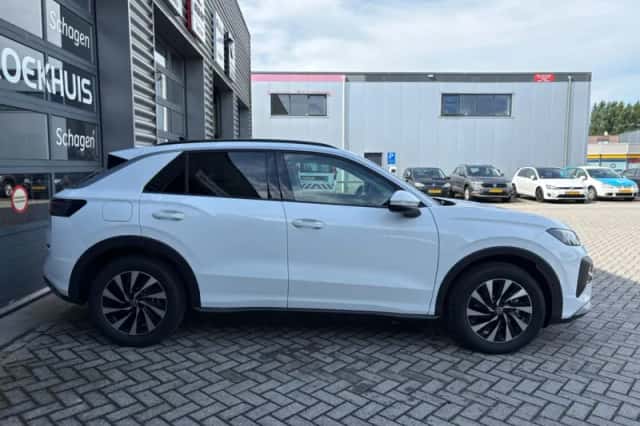 Volkswagen T-Roc (2026) thumbnail 5