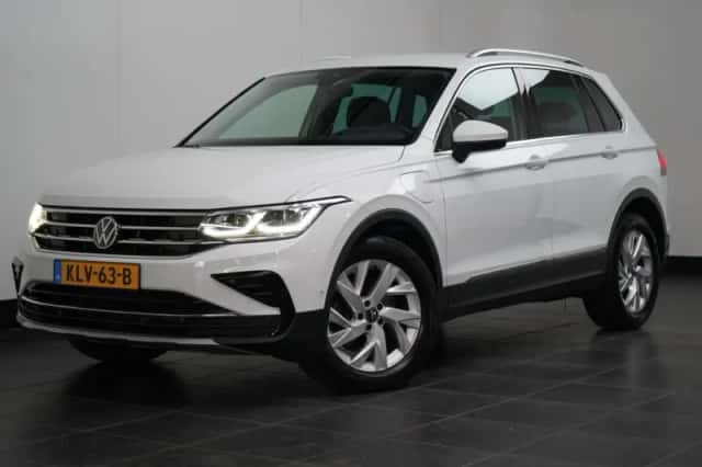 Volkswagen Tiguan (2023) thumbnail 1