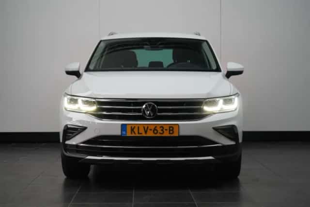 Volkswagen Tiguan (2023) thumbnail 5