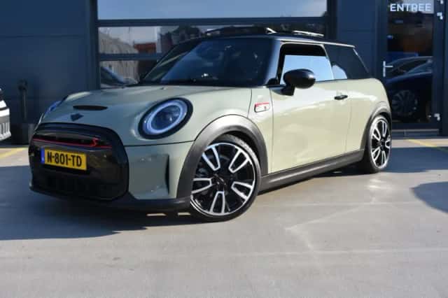 MINI Electric (2021) thumbnail 1