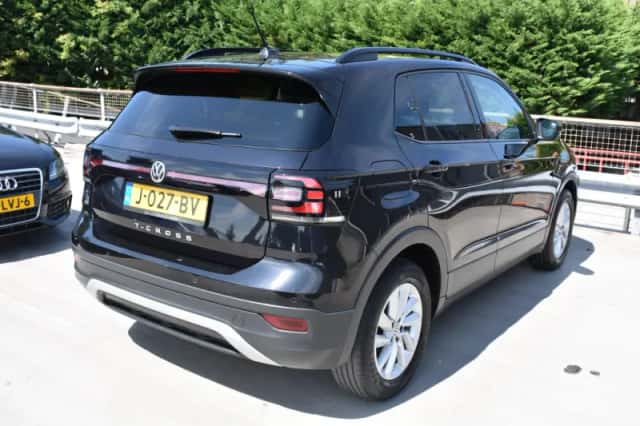 Volkswagen T-Cross (2020) thumbnail 4