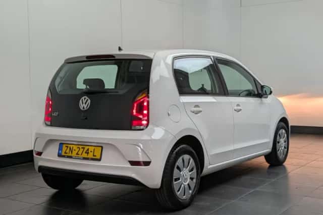 Volkswagen Up! (2019) thumbnail 3