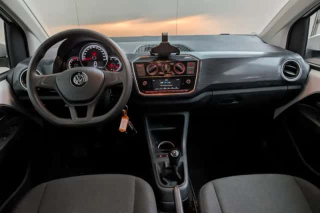 Volkswagen Up! (2019) thumbnail 5