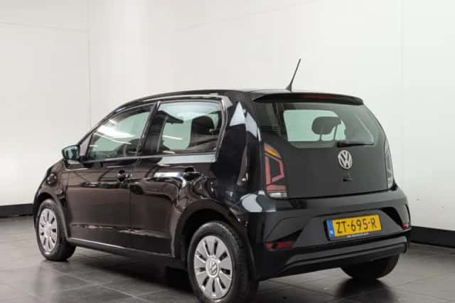 Volkswagen Up! (2019) thumbnail 4