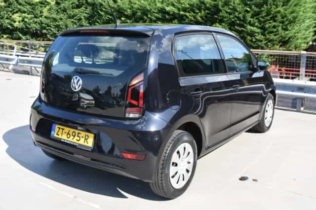 Volkswagen Up! (2019) thumbnail 4