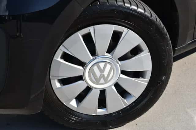 Volkswagen Up! (2019) thumbnail 6