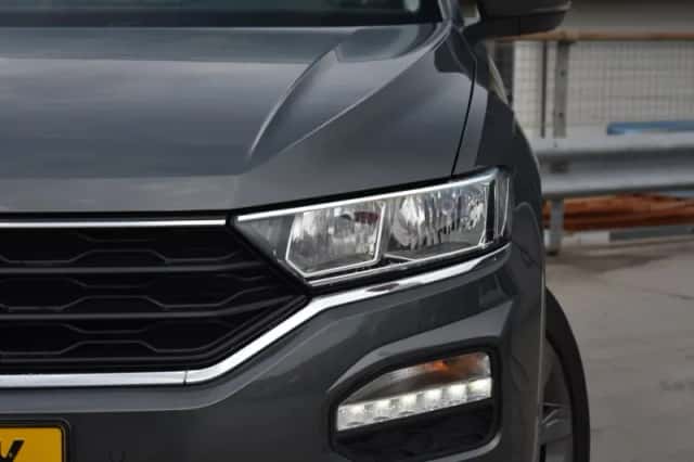 Volkswagen T-Roc (2021) thumbnail 6