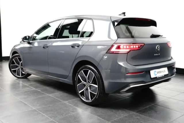 Volkswagen Golf (2025) thumbnail 4