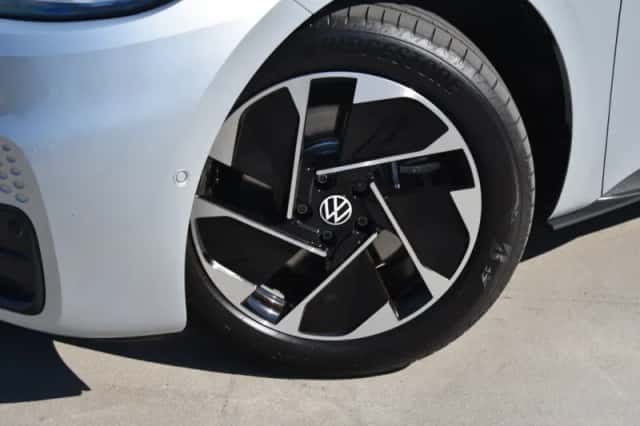 Volkswagen ID.3 (2023) thumbnail 5