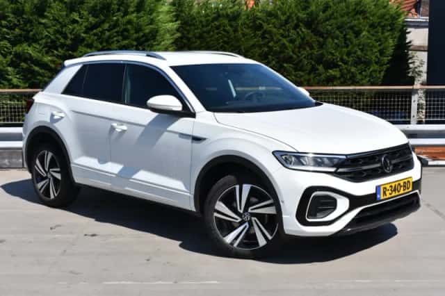 Volkswagen T-Roc (2022) thumbnail 2