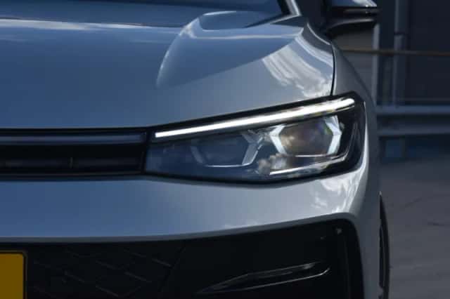 Volkswagen Passat (2025) thumbnail 5