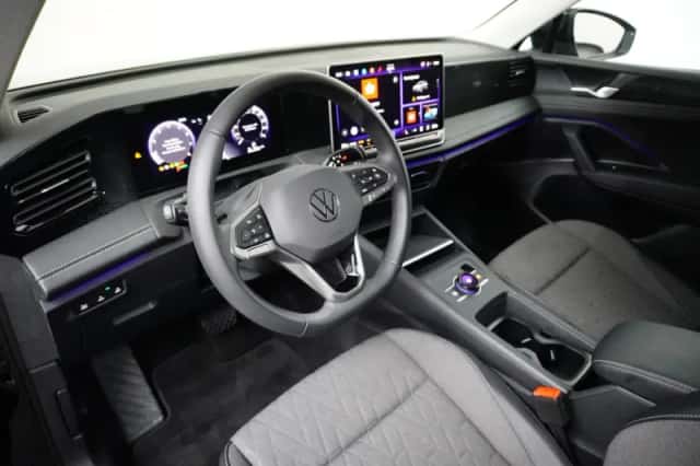 Volkswagen Tiguan (2025) thumbnail 18