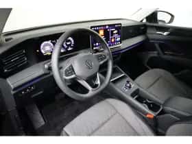 Volkswagen Tiguan (2025) thumbnail 18
