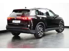 Volkswagen Tiguan (2025) thumbnail 4