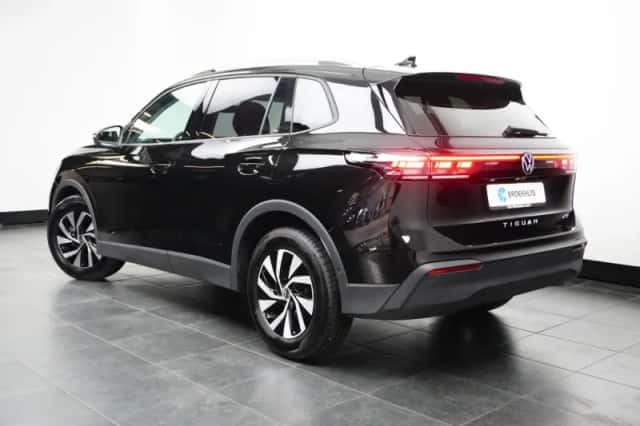 Volkswagen Tiguan (2025) thumbnail 5