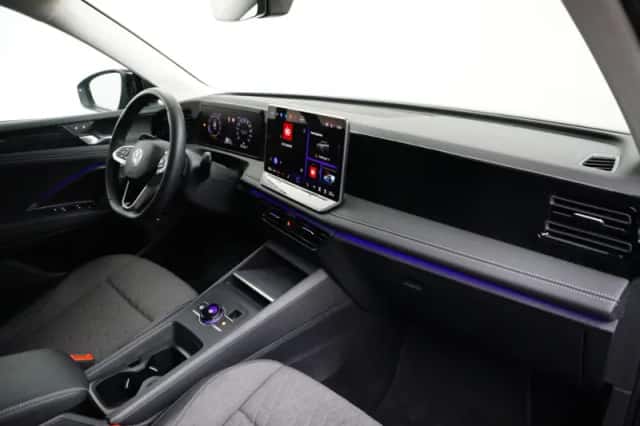 Volkswagen Tiguan (2025) thumbnail 7