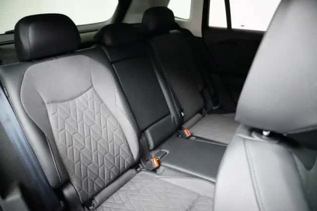Volkswagen Tiguan (2025) thumbnail 8