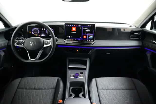 Volkswagen Tiguan (2025) thumbnail 9