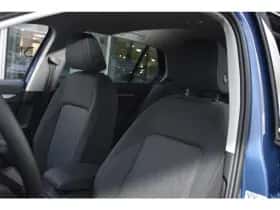 Volkswagen Golf (2025) thumbnail 12