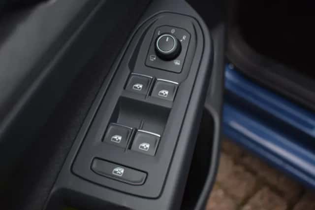 Volkswagen Golf (2025) thumbnail 13