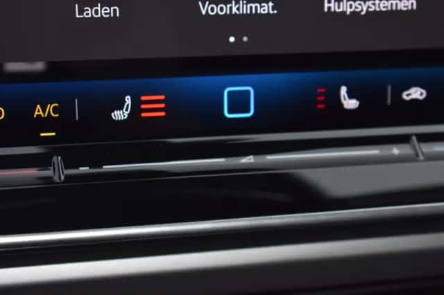 Volkswagen Golf (2025) thumbnail 23